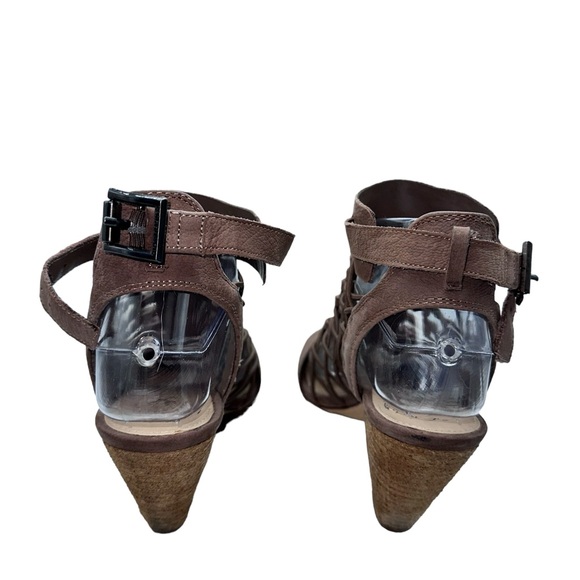 Vince Camuto ‘Evel’ caged leather, cone heels, Size 7, EUC - Picture 5 of 6